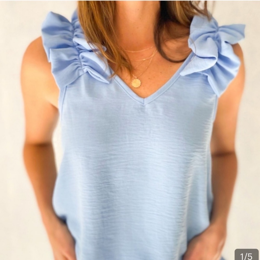 EE:SOME Women's‎ Light Blue Sleeveless V-Neck Ruffle Detail Top Medium | EUC